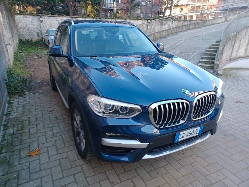 BMW X3 18D 150CV STEPTRONIC 48V S-DRIVE XLINE ( FARI LED - BMW DIGITAL COCKPIT - AMBIENT LIGHTS - PELLE - CLIMA TRIZONA - NAVI - CARPLAY - PARK ASSISTANT - TELECAMERA POST. - CERCHI 19 )