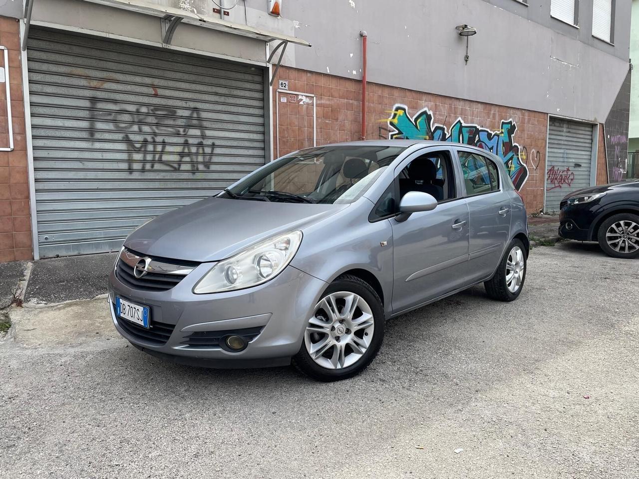 Opel Corsa 1.2 5 porte CON 160MILA KM IN OTTIME CONDIZIONI