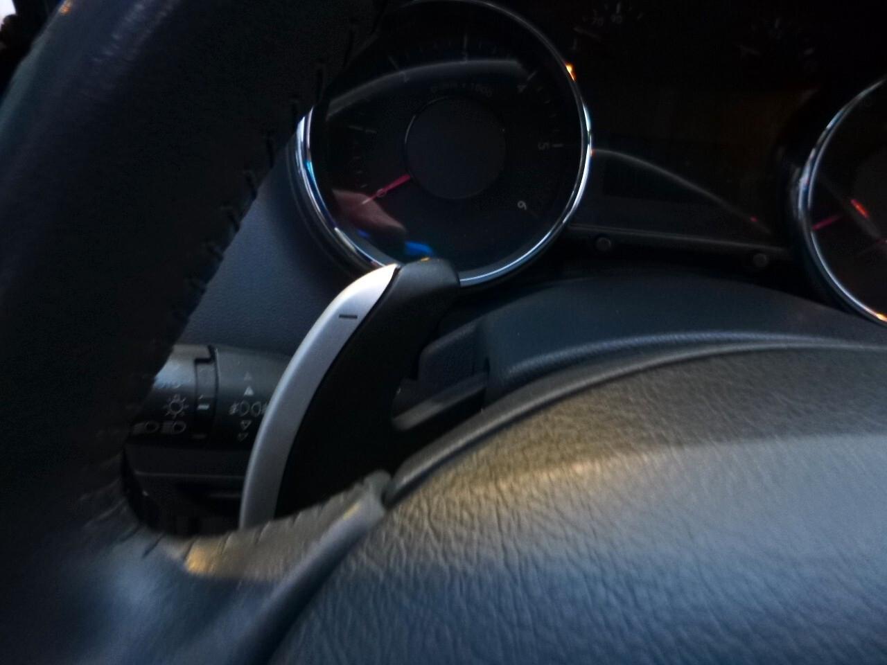 Peugeot 5008 1.6 e-HDi 112CV Stop&Start cambio robotizzato Féline