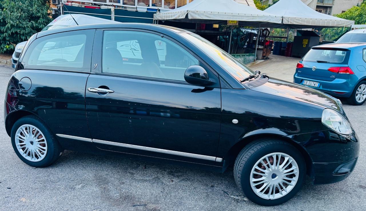 Lancia Ypsilon 1.2 Versus
