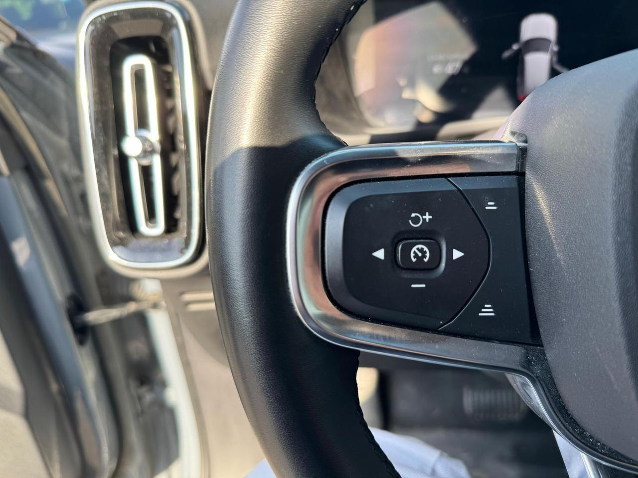 Volvo XC40 Plus Recharge #5938