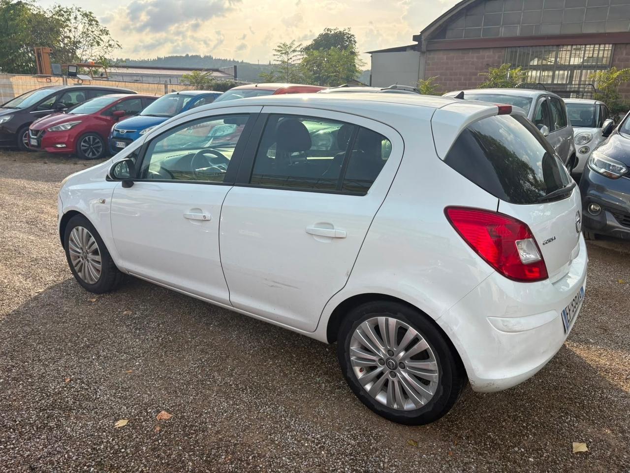 Opel Corsa 1.2 5 porte Cosmo