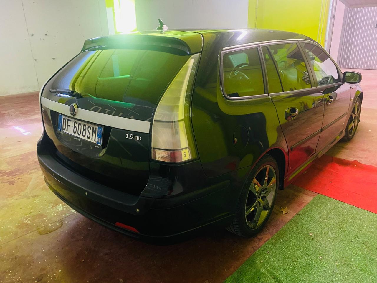 Saab 9-3 SportHatch 1.9 TiD DPF Vector