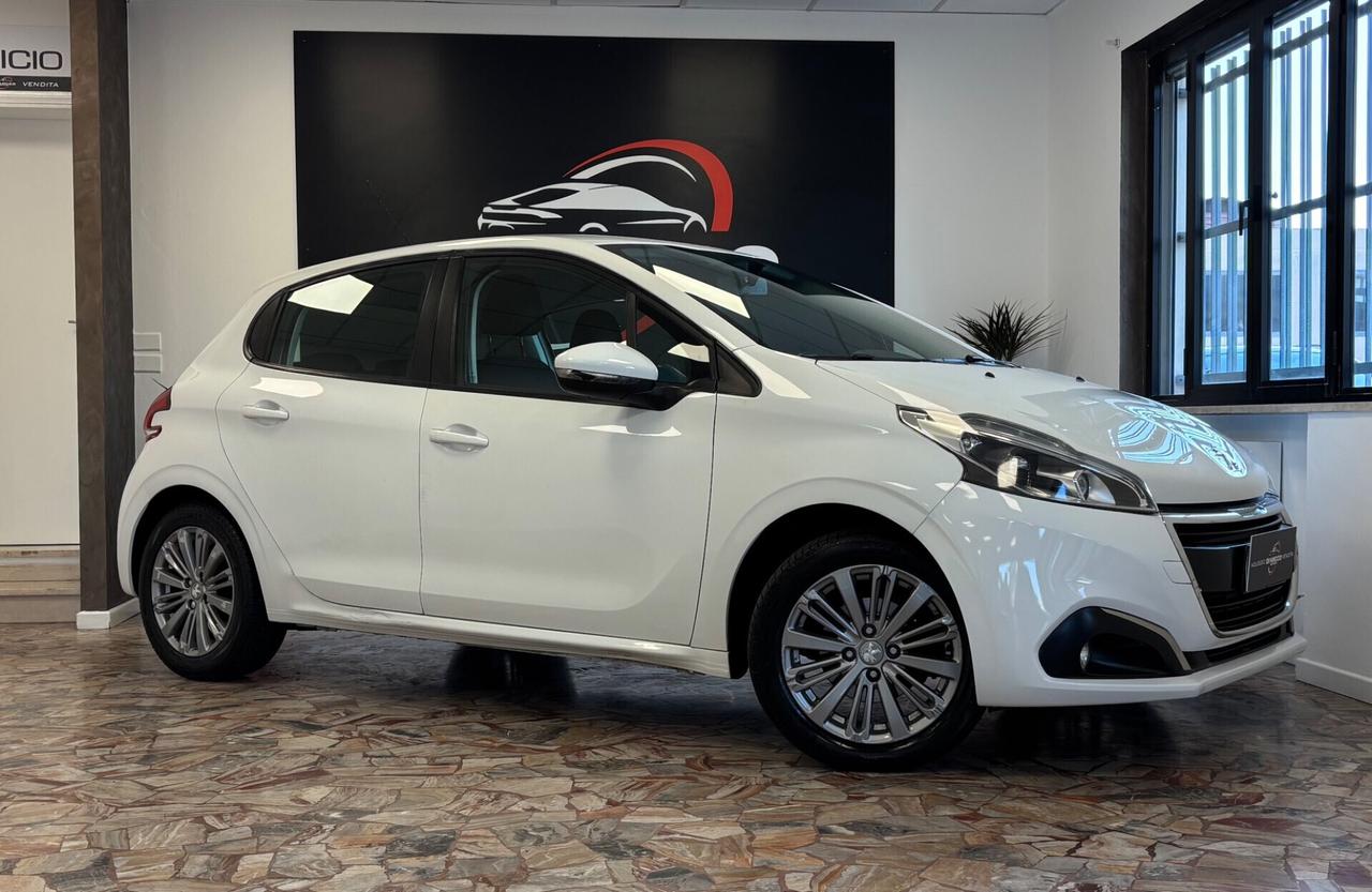 Peugeot 208 PureTech 82 5 porte Allure