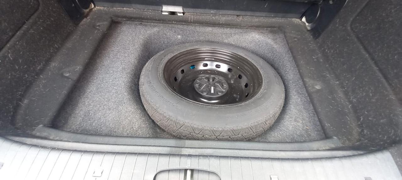 Mercedes-Benz Classe A 160 Benzina Allestimento Elegance cc. 1.5 CV. 95 Cambio Automatico 5 Porte 5 Posti Euro 5 SOLO 74.800 KM. Utilizzabile anche per i Neopatentati.
