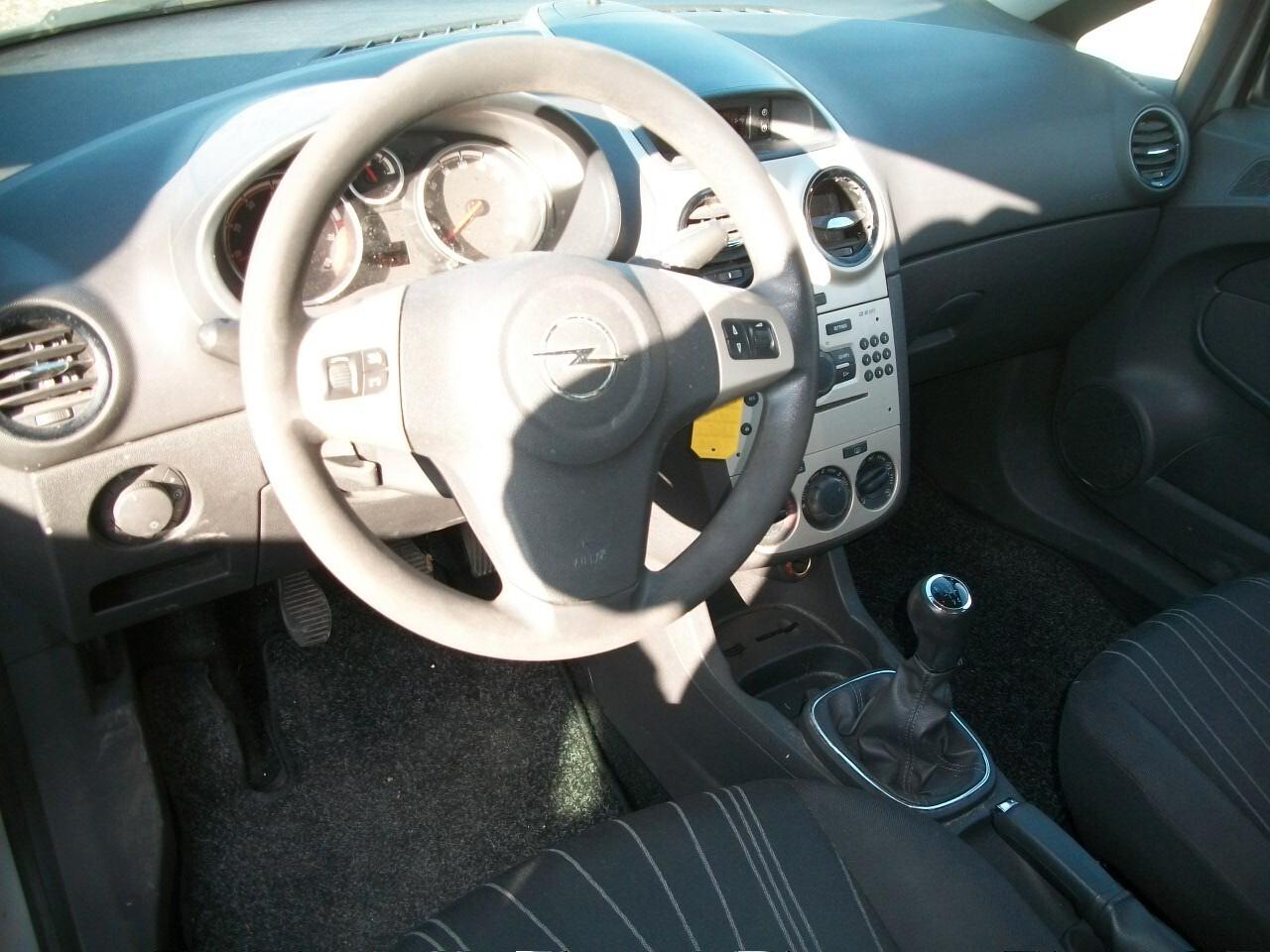 Opel Corsa 1.2 5 porte Enjoy 05 PORTE SI NEOPATENTATI CC 1229 EURO 04 BENZINA GARANZIA UN ANNO