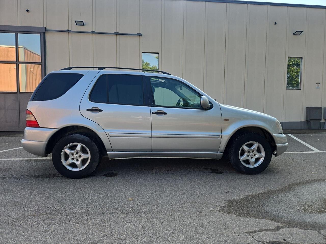 Mercedes-benz ML 270 ML 270 turbodiesel cat CDI