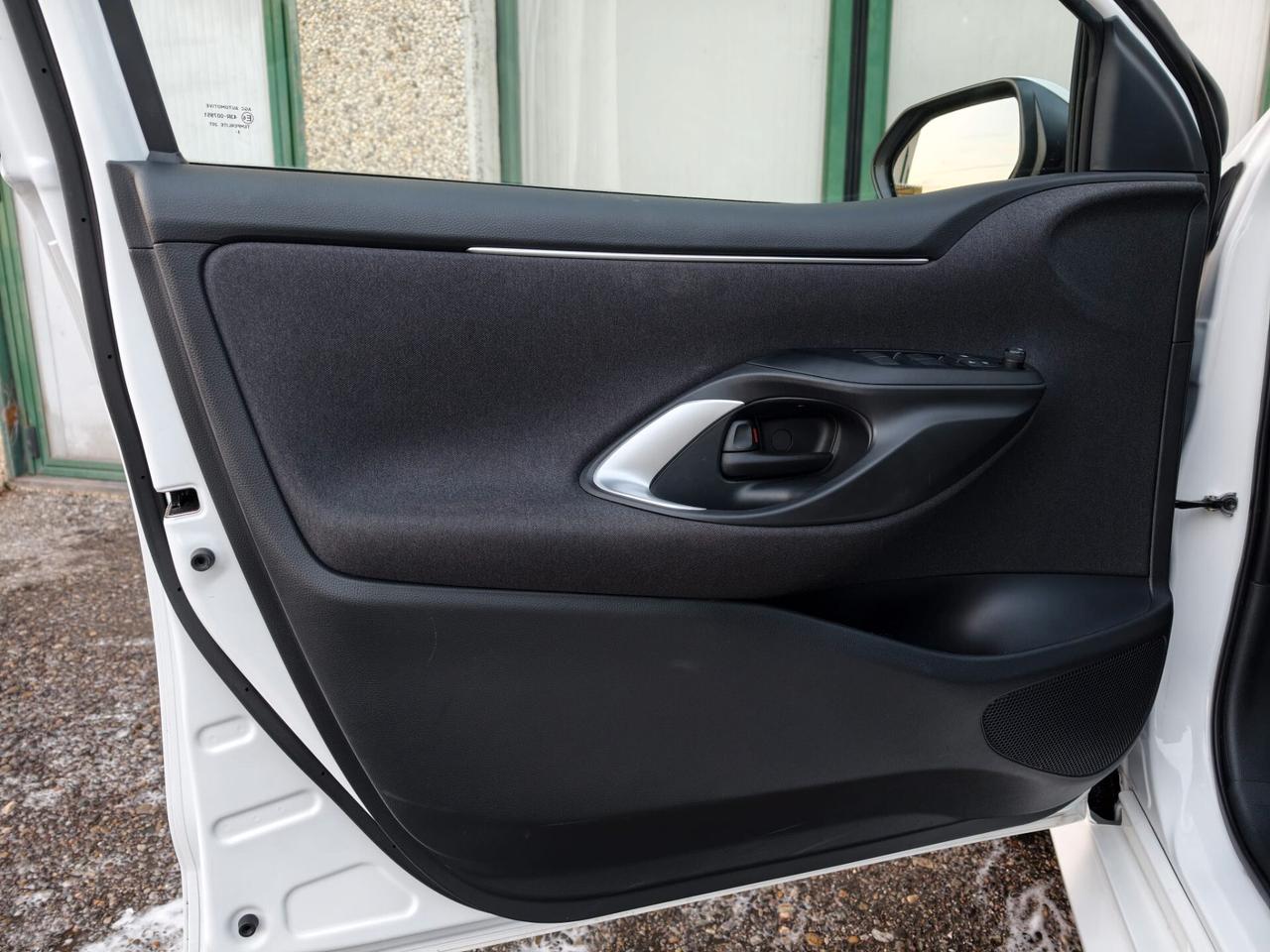 Toyota Yaris IBRIDA NO VINCOLI FINANZIARI NUOVA 2024