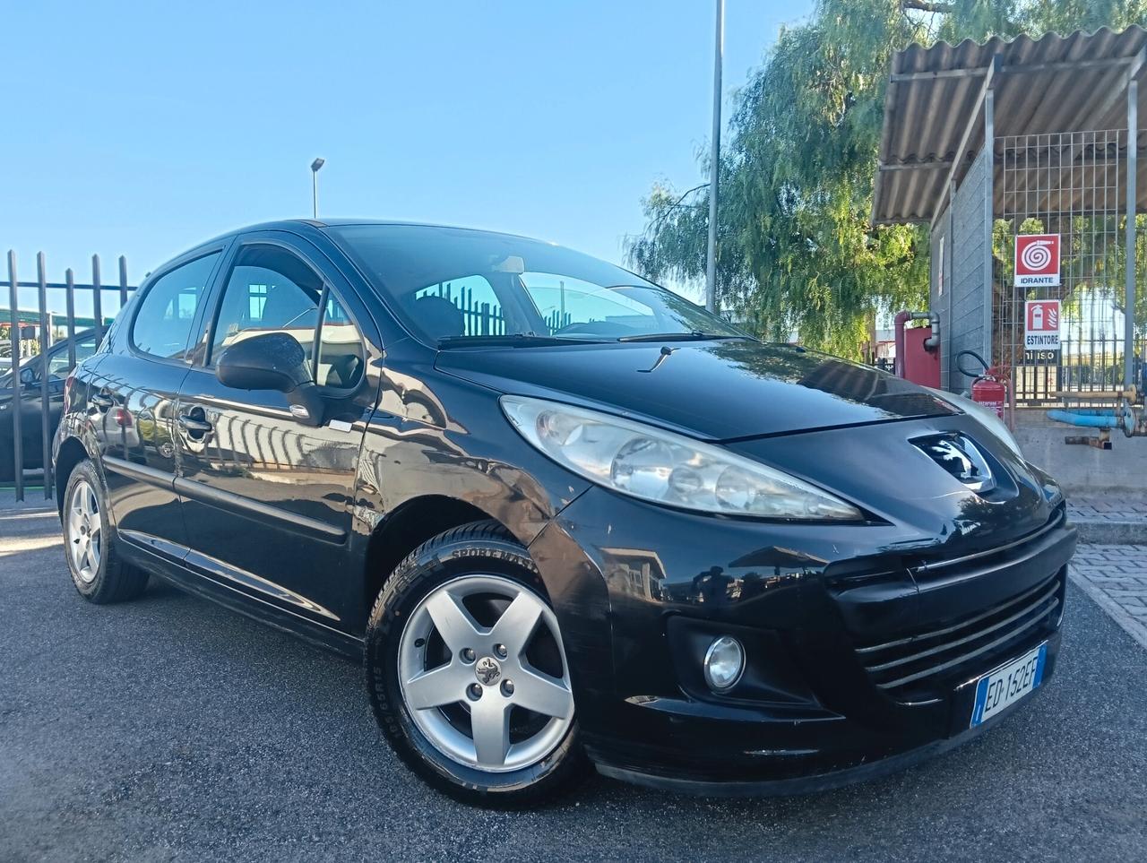 Peugeot 207 1.4 Marciante / Motore da rivedere consumo d'olio