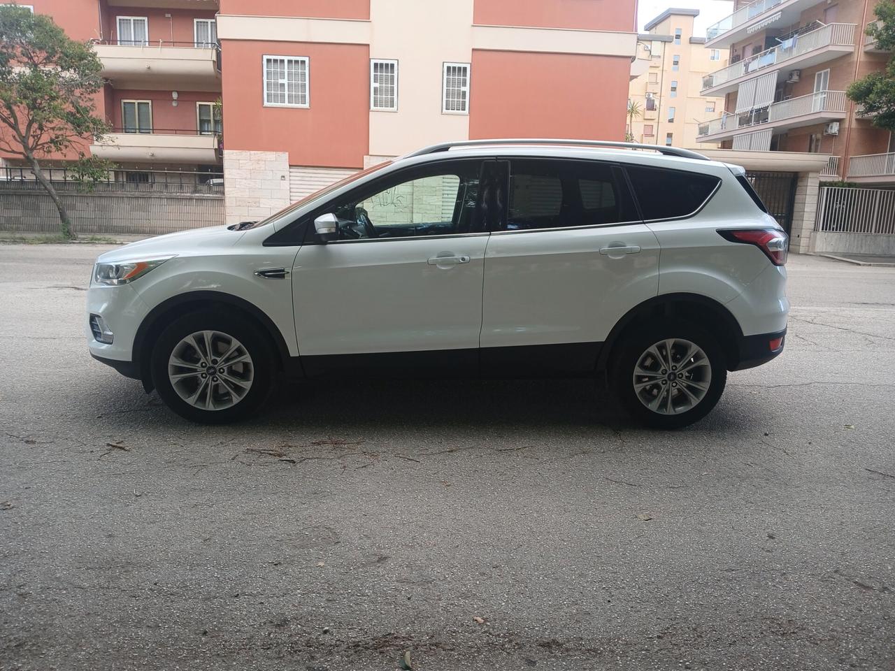 Ford Kuga 1.5 TDCI 120 CV S&S 2WD Titanium