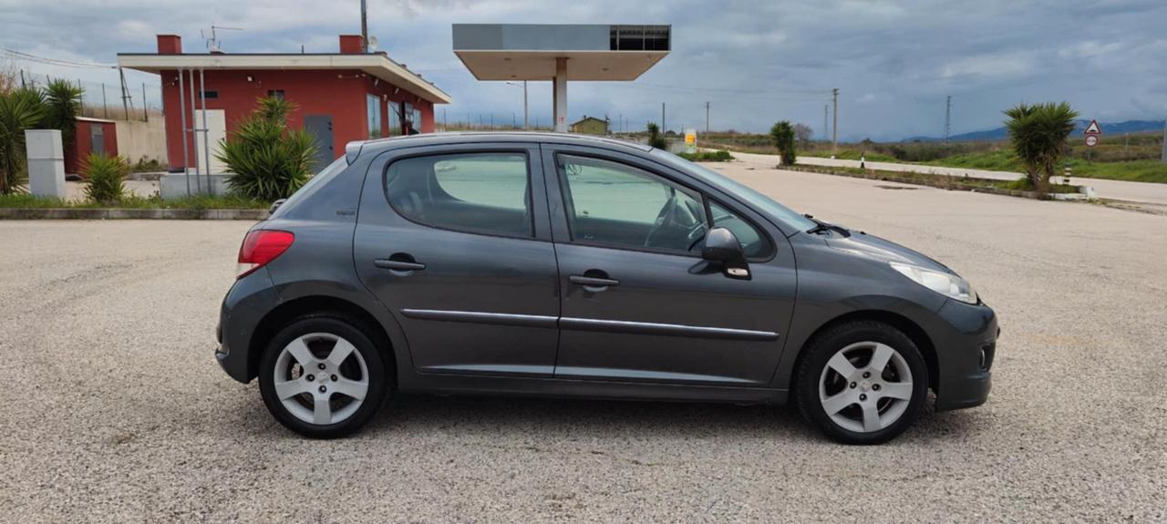 Peugeot 207 1.6 8V HDi 93CV 5p. Allure
