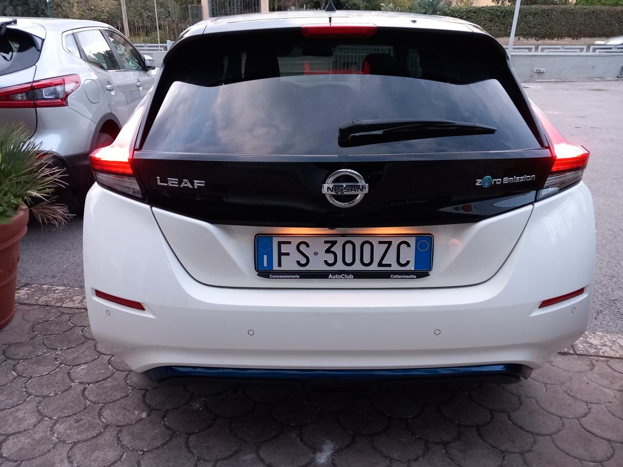 Nissan Leaf N-Connecta 40kw