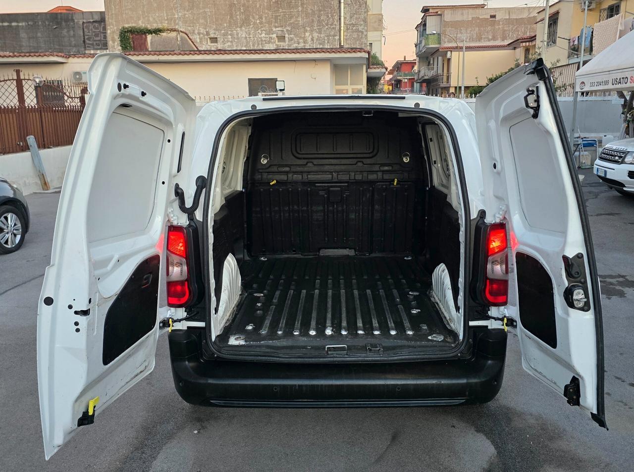 Peugeot Partner BlueHDi 100 S&S PC Furgone Pro