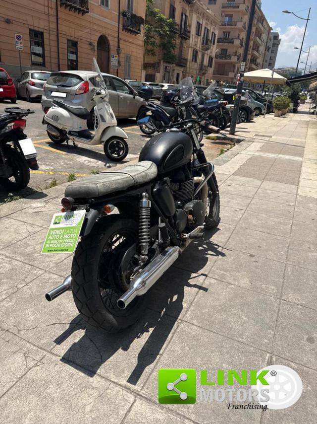TRIUMPH Bonneville T100 black