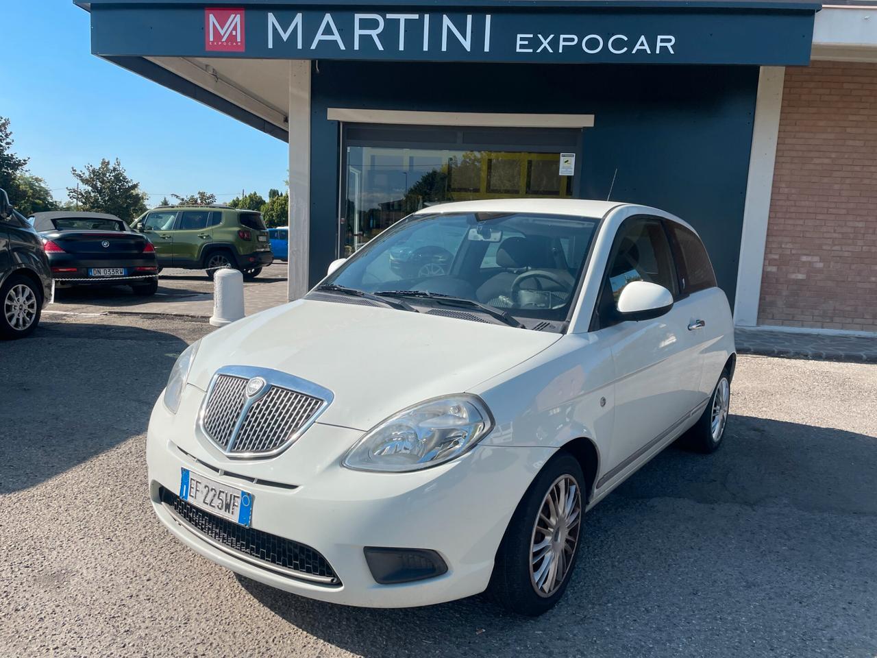 Lancia Ypsilon 1.3 MJT 75 CV Platinum