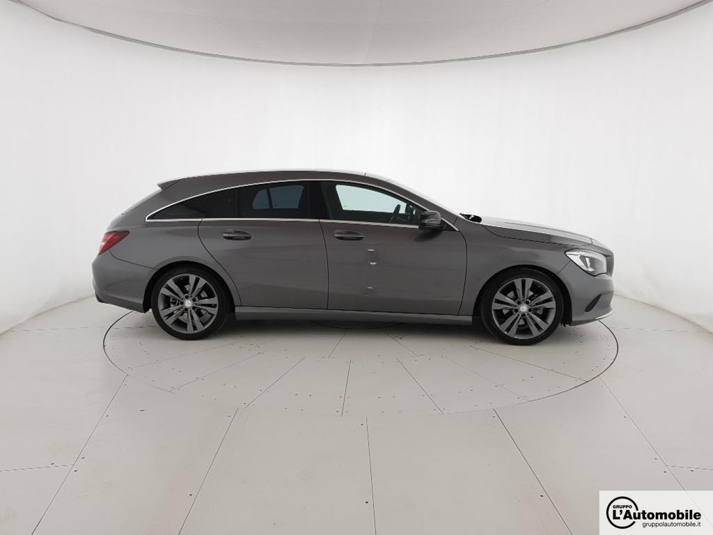 Mercedes CLA Shooting Brake 200 D Sport Activity Edition 4Matic 7G-DCT