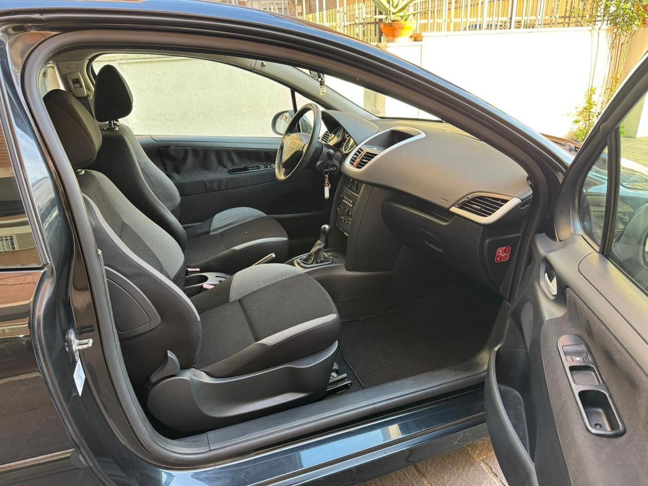 Peugeot 207 1.4 8v 75cv 3P xline eco GPL