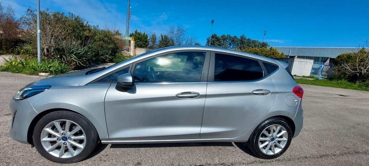 FIESTA 1,1 BENZINA NEW MODEL 86 CV X NEOPATENTATI NAVIGATORE TELEFONO LEGA STRAFULL