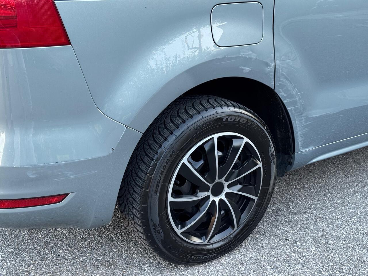 Volkswagen Sharan 2.0 TDI DSG Highline 7 posti