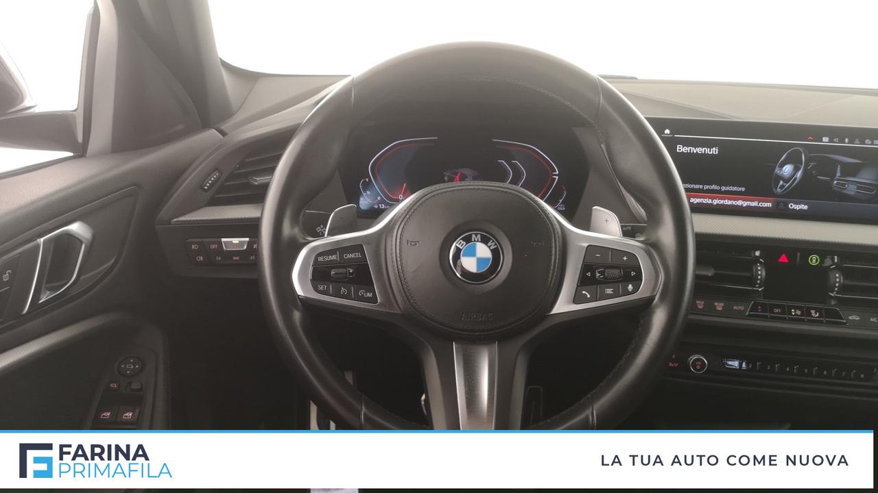 BMW Serie 1 F40 - 118d Msport auto