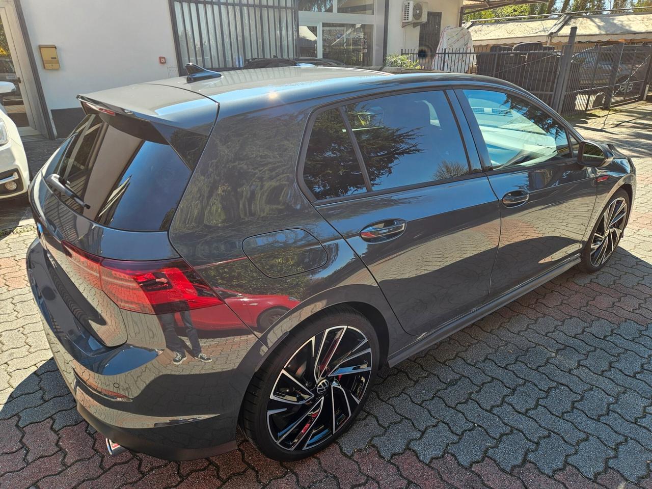 Volkswagen Golf GTI 2.0 TSI DSG- TETTO-MATRIX- CERCHI 19
