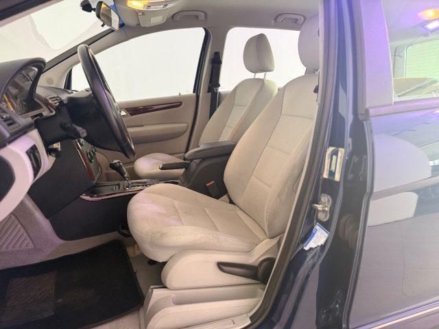 MERCEDES-BENZ A 150 Avantgarde Edition 10