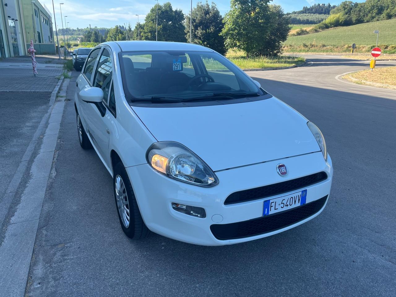 Fiat Punto 2017 1.4 8V 5 porte Natural Power Street