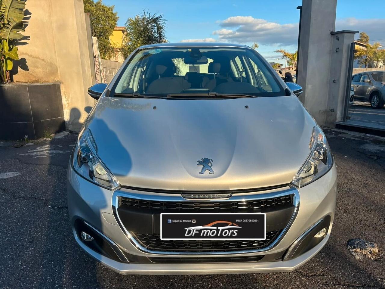 Peugeot 208 PureTech 82 5 porte Allure