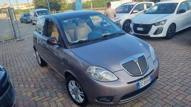 LANCIA Ypsilon 1.3 MJT 75 CV MomoDesign