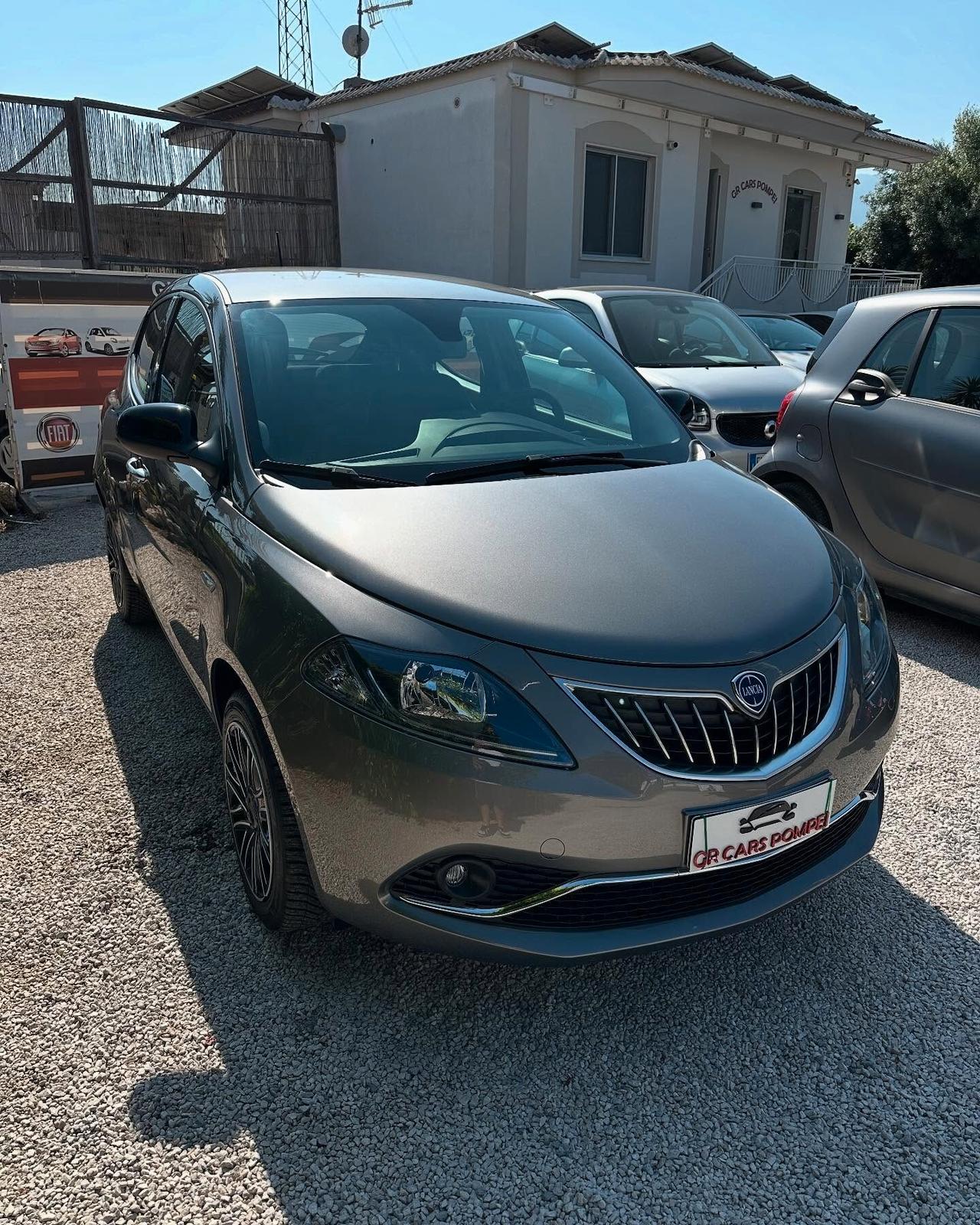 Lancia Ypsilon 1.0 FireFly 5 porte S&S Hybrid Ecochic Gold