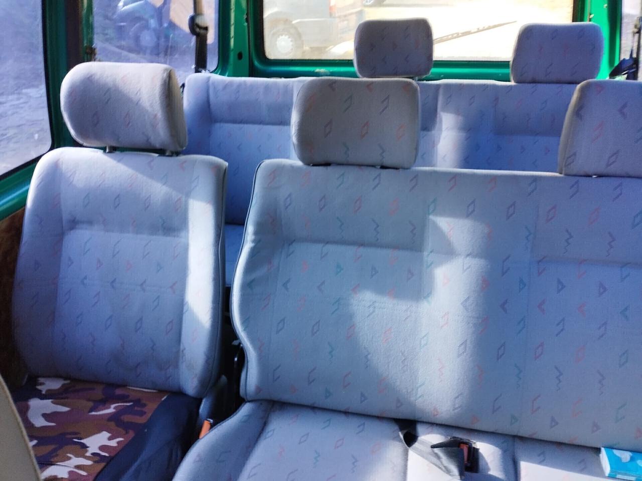 Volkswagen Transporter 2.4 D Caravelle