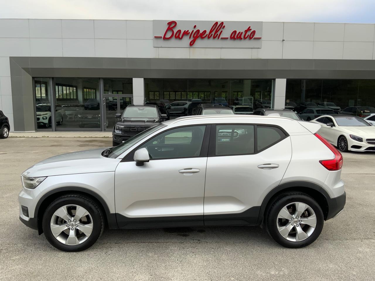 Volvo XC40 D4 AWD Geartronic Momentum