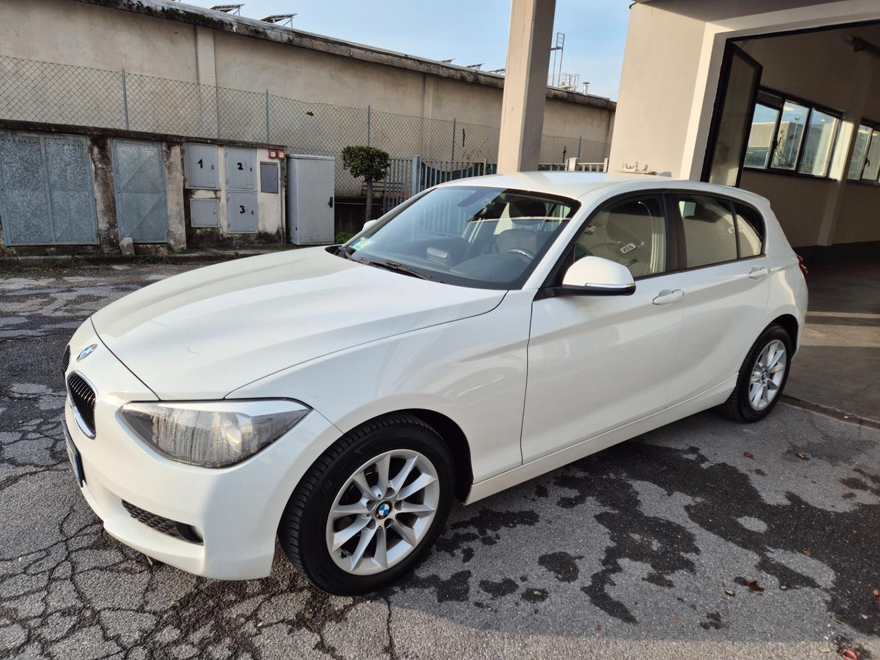 Bmw 116 116d 5p. Urban NEOPATENTATI