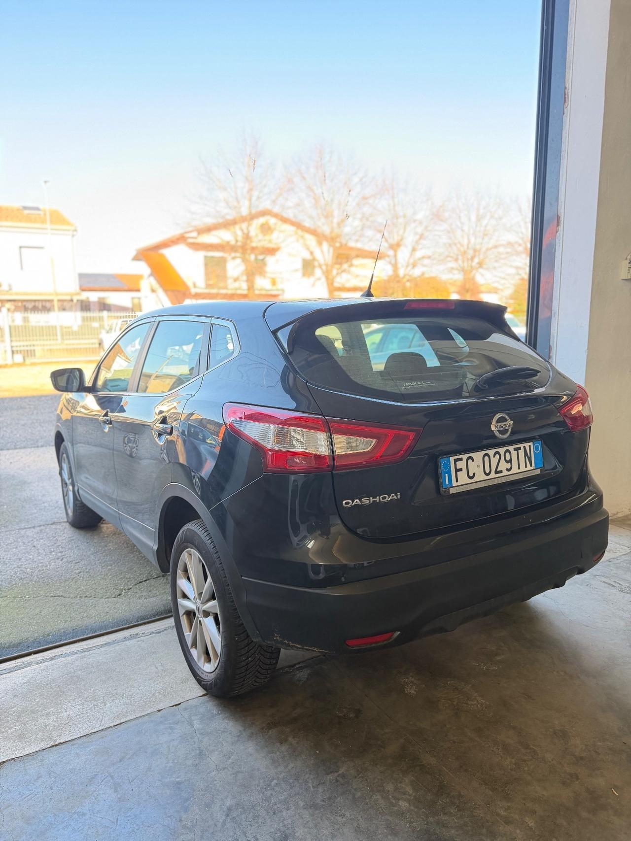 Nissan Qashqai 1.6 dCi 4WD Black Edition
