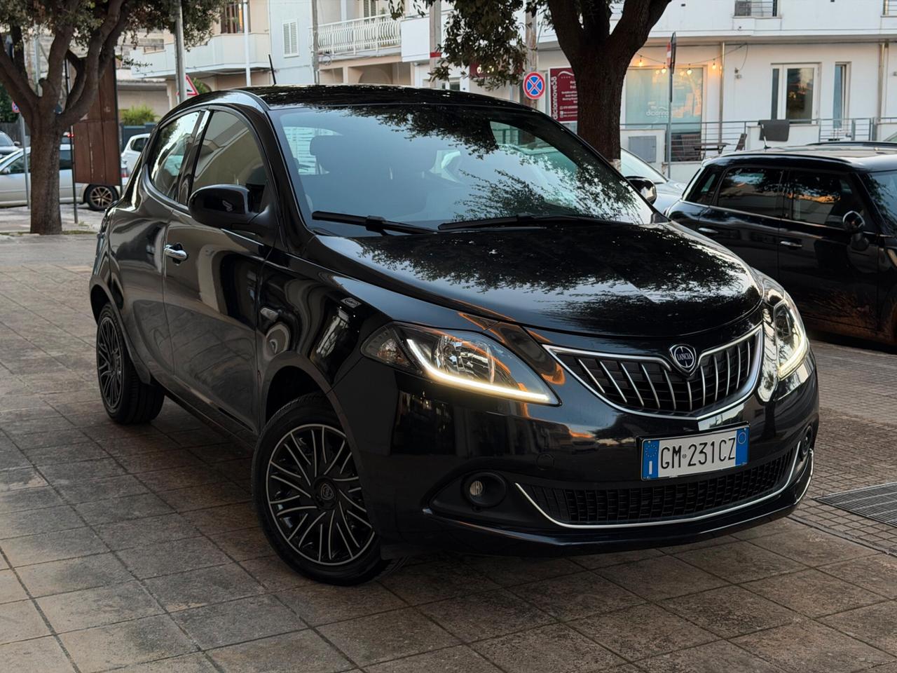 Lancia Ypsilon 1.0 FireFly 5 porte S&S Hybrid Gold Plus