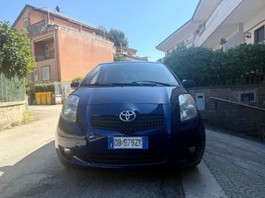 Toyota Yaris 1.4 D-4D automatica