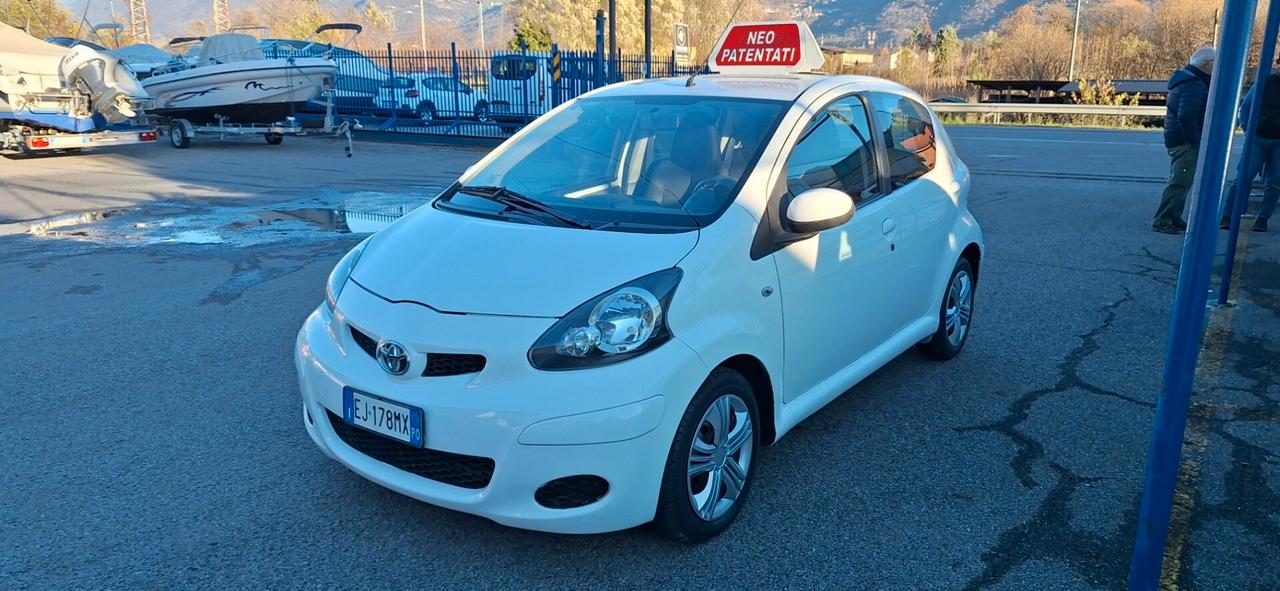 Toyota Aygo 1.0 12V VVT-i 5 porte Sol Connect