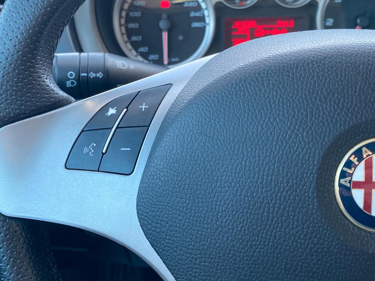 ALFA ROMEO MiTo 1.3 JTDm NEOPAT. GARANTITA