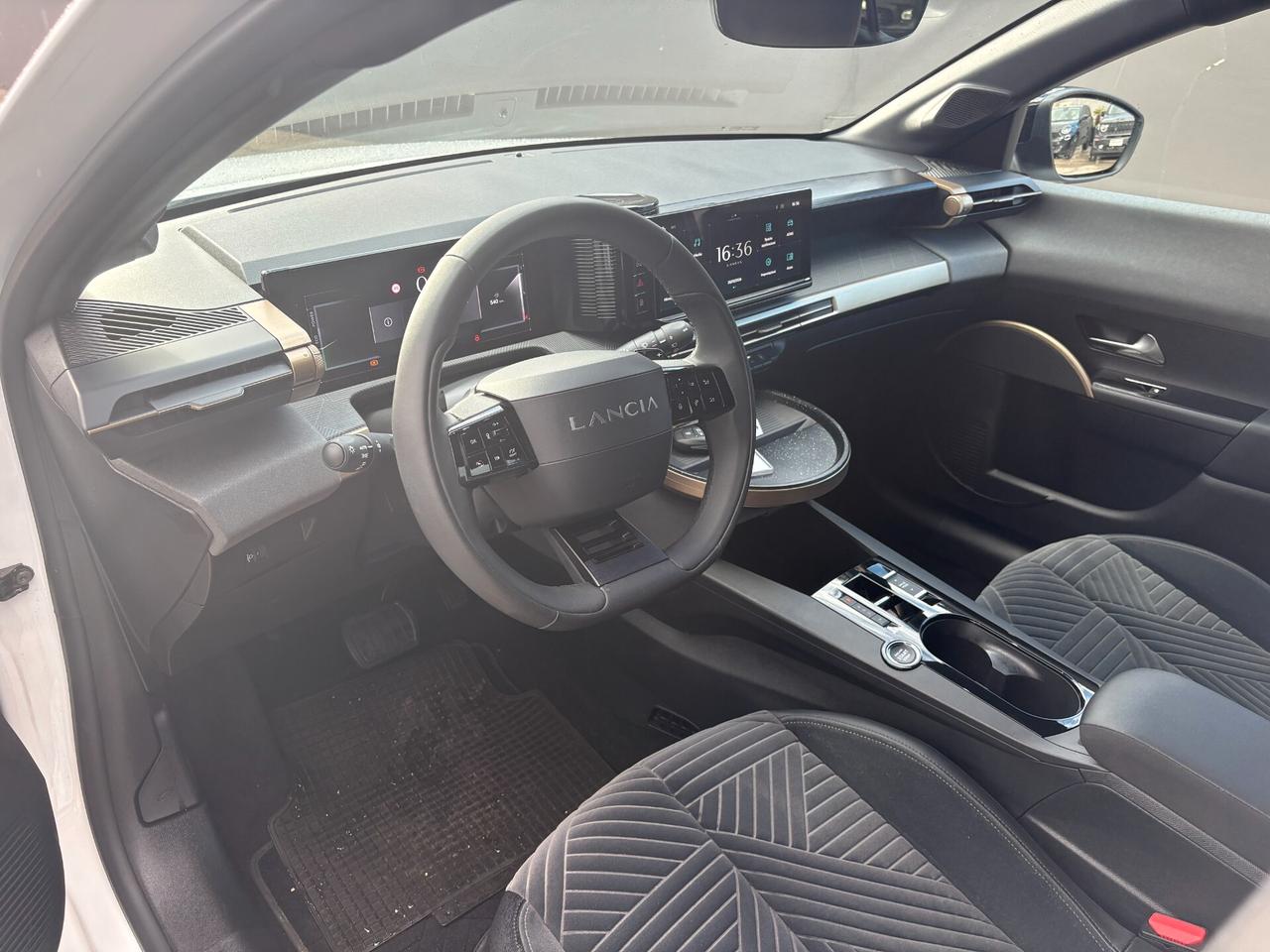 PROMO NEW Lancia Ypsilon 1.2 Hybrid e-DCT 100cv LX KM CERTIFICATI