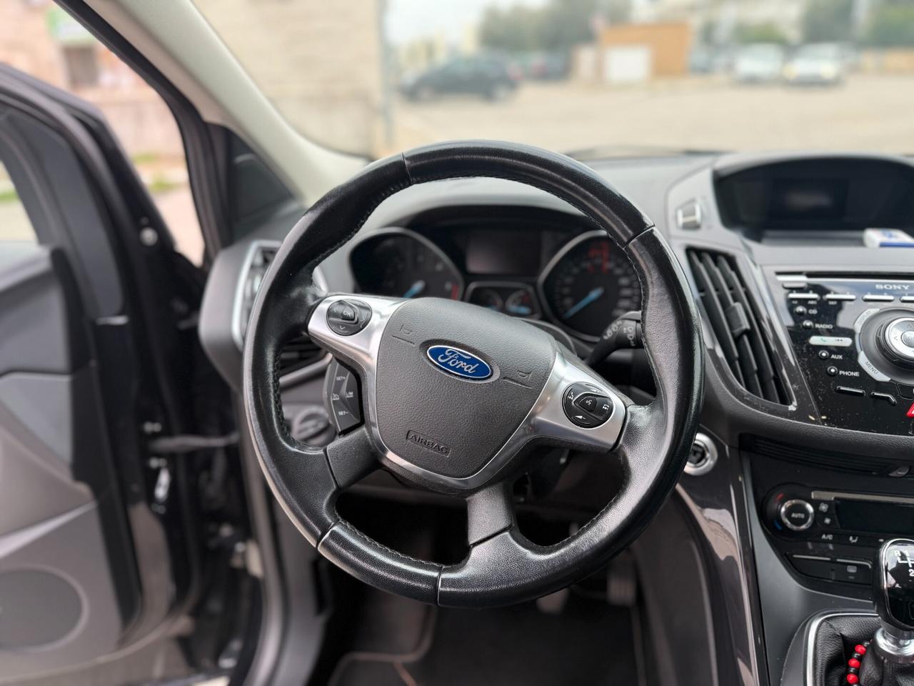 Ford Kuga 2.0 TDCI 140 CV 4WD Titanium