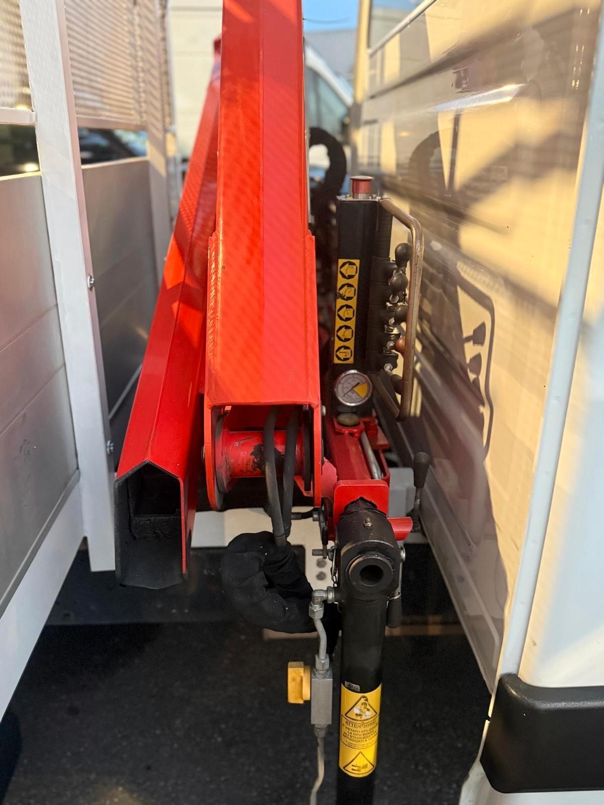 IVECO DAILY 35C14 MOTORE 3.0 140 CV GRU 3 SFILI CASSONE FISSO