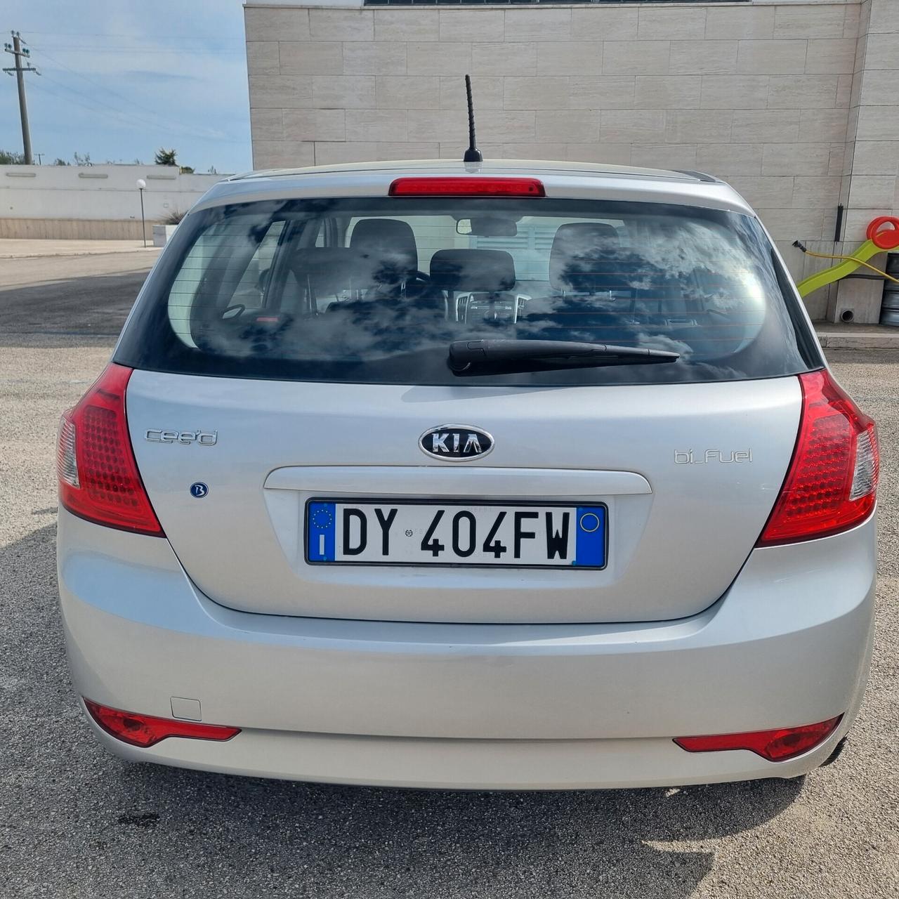 Kia Ceed 1.4 90CV 5p. LX Bi-Fuel- OK NEOPATENTATI