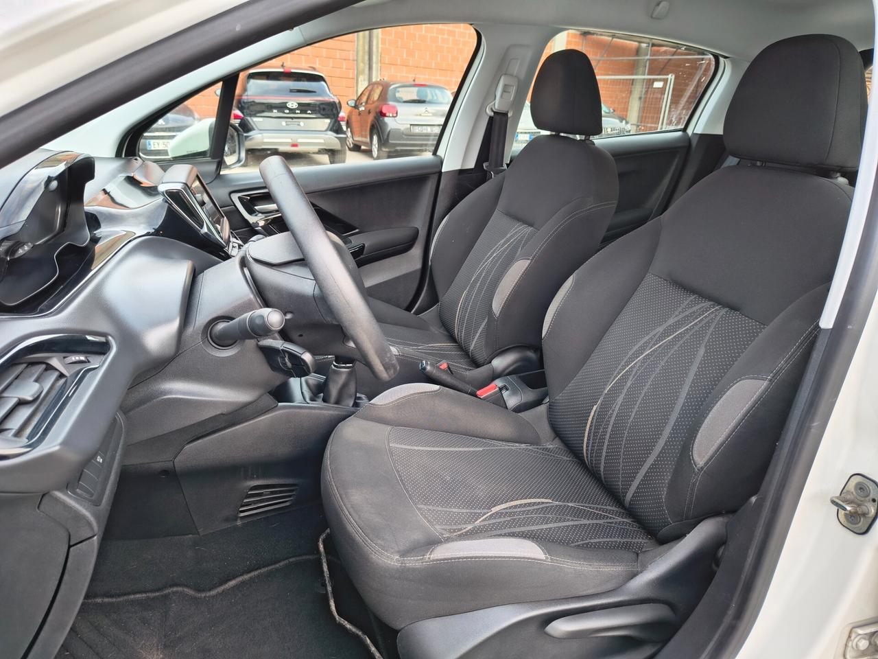 Peugeot 208 PureTech 82 5 porte Allure