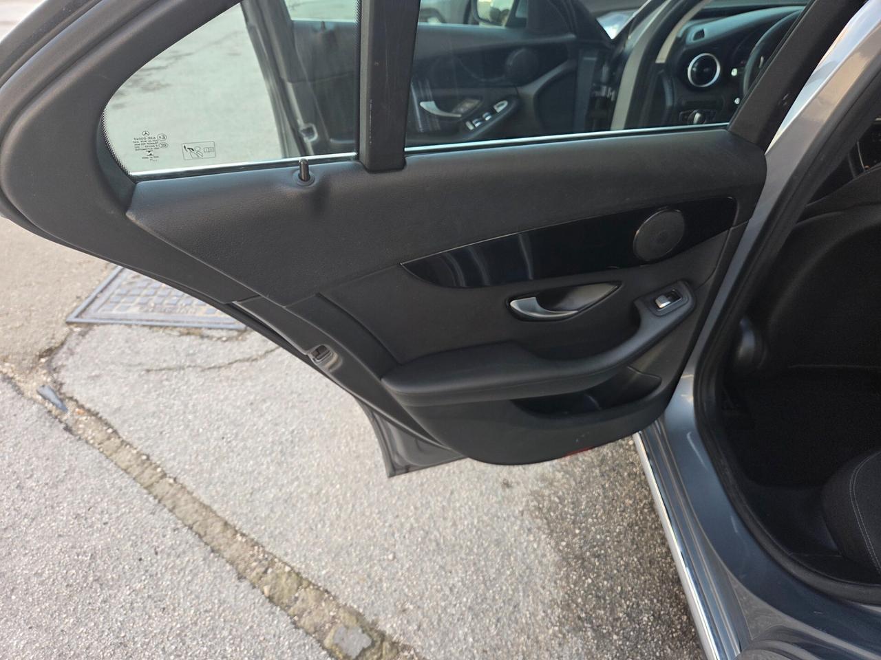 MERCEDES C220 2.2 170 CV LED FULL OPT KM CERTIF