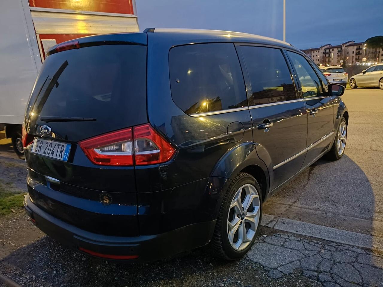 Ford Galaxy 2.2 TDCi - 7 POSTI