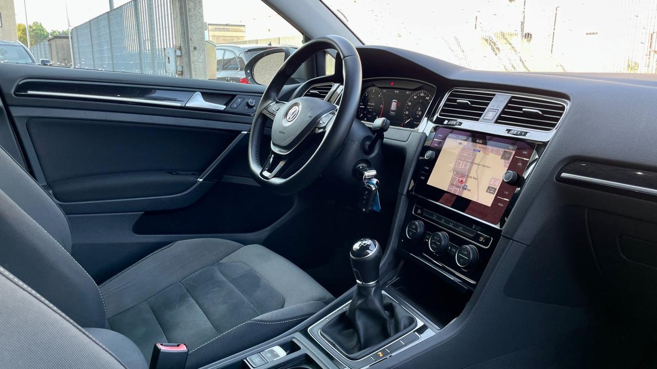 VOLKSWAGEN GOLF 1.6 TDI EXECUTIVE BLUEMOTION TECHNOLOGY 116CV - VIRTUAL COCKPIT, CARPLAY, NEOPATENTATI