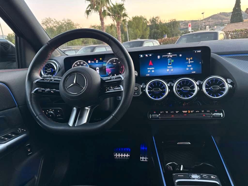 Mercedes GLA 200 d Automatic AMG Line Premium Plus 2024 / KM 13.000 IVA ESPOSTA Tua a solo 399 Euro al mese