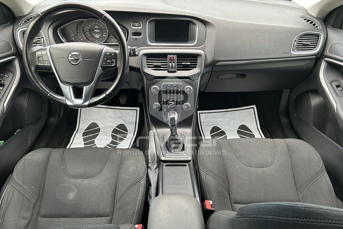 VOLVO V40 D2 Kinetic