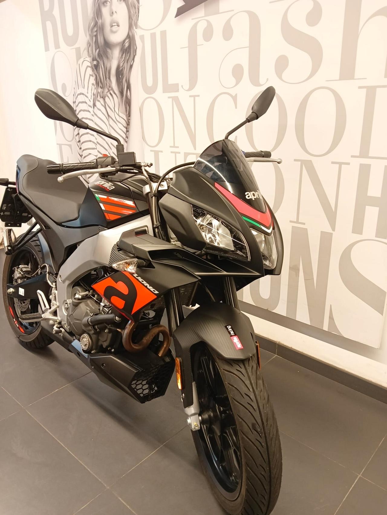 Aprilia Tuono 125 4T E4