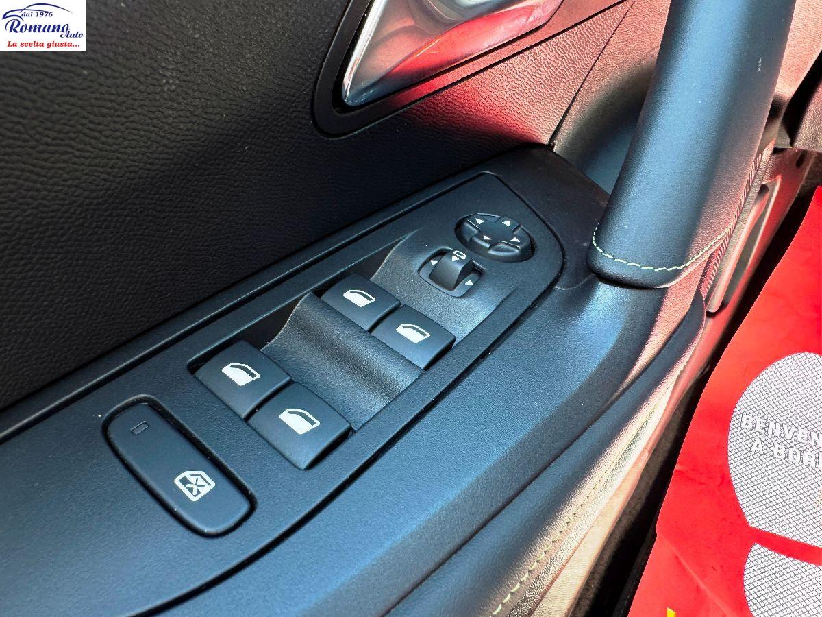 Peugeot 2008 Hybrid 136 e-DCS6 GT#TETTO APRIBILE!